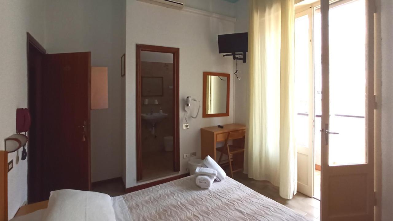 Hotel La Caravella Bellaria-Igea Marina Exterior foto
